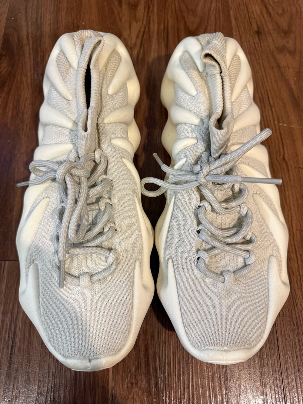 adidas Yeezy 450 Cloud White Size 13. Pre-owned Clean with a few dark marks.